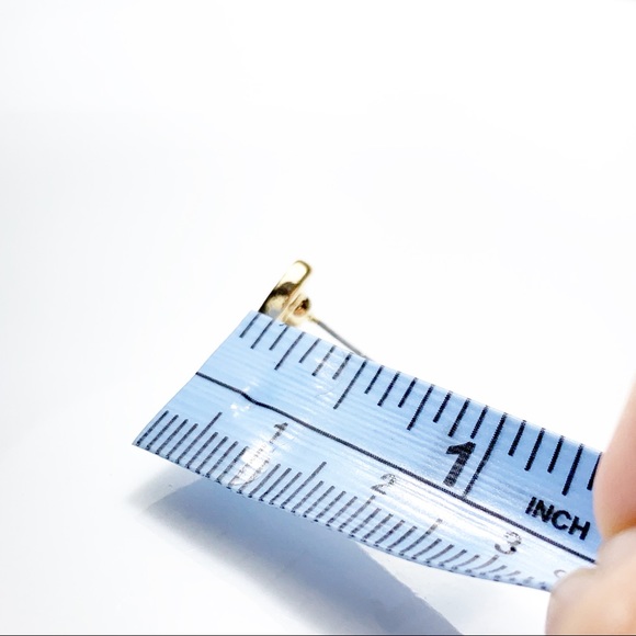 New without tags! Gold heart stud earrings - Picture 2 of 4